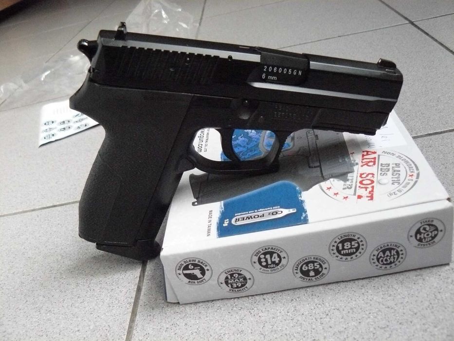 Pistol Airsoft SIG SAUER SP2022 KWC CO2 Metal Slide NBB,Nou In Cutie