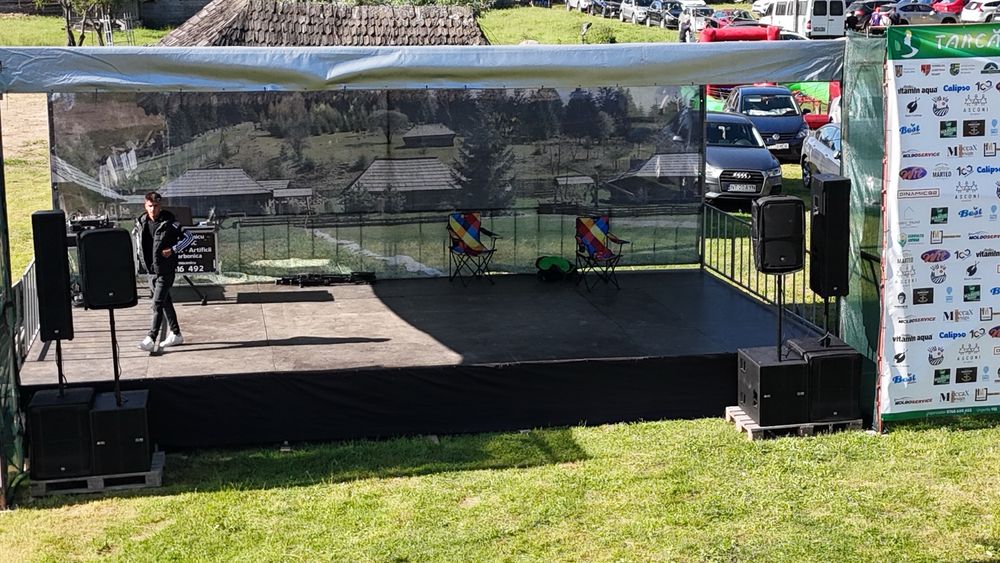 Inchiriez scena pentru evenimente