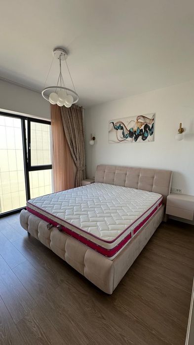 3 cam Silk District