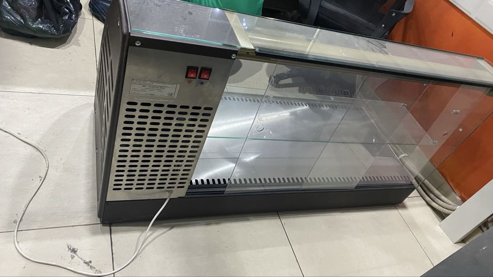 Продам витражный холодильник