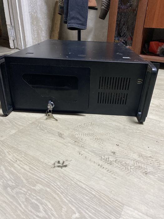 Продам серверный корпус для пк.