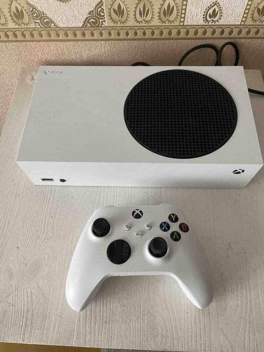 X BOX series S  обмен интересует