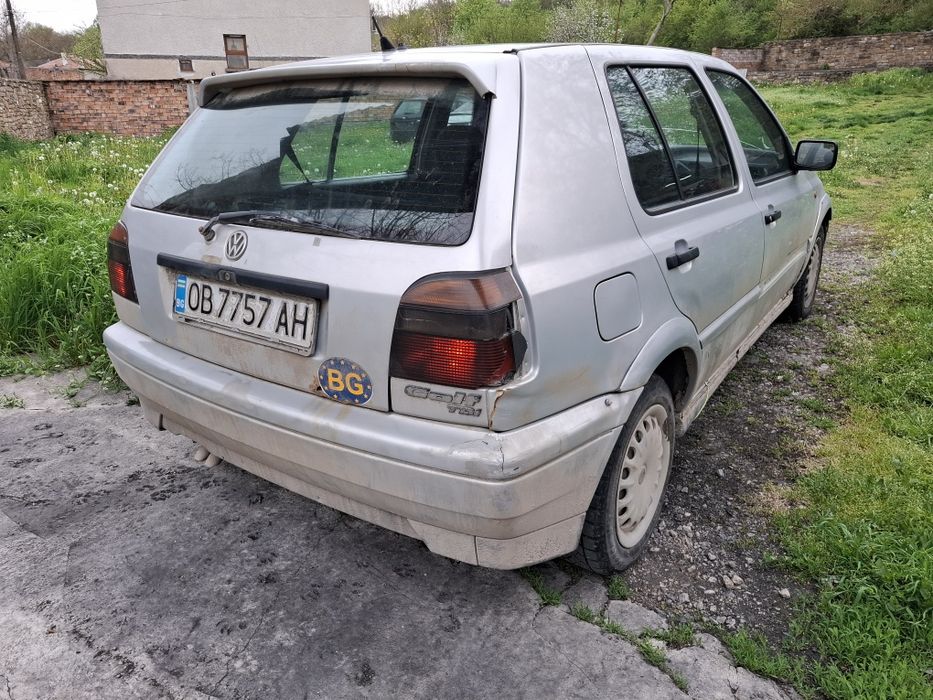 Продавам Golf 3 1.9 tdi 90 коня ,