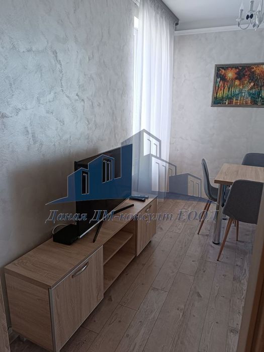 Дава се под наем Тристаен апартамент в Шумен, Пазара - 88 кв.м за 489.6 € - Снимка #3