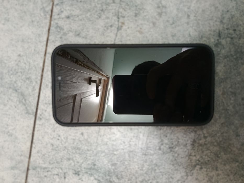 Продам Айфон 11 128 гб