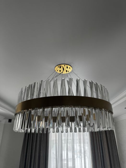 Продам люстру 45.000 тг