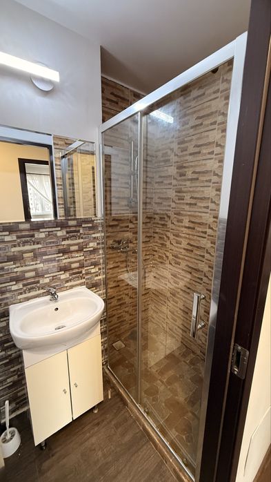 Apartament cu 2 camere de inchiriat.