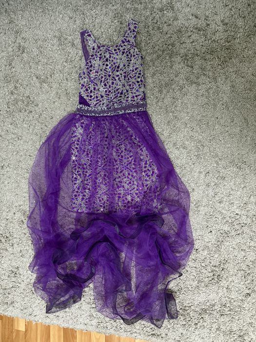 Шикарное платье для 8-10 лет