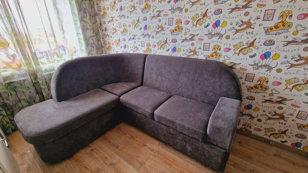 Продаю угловой диван