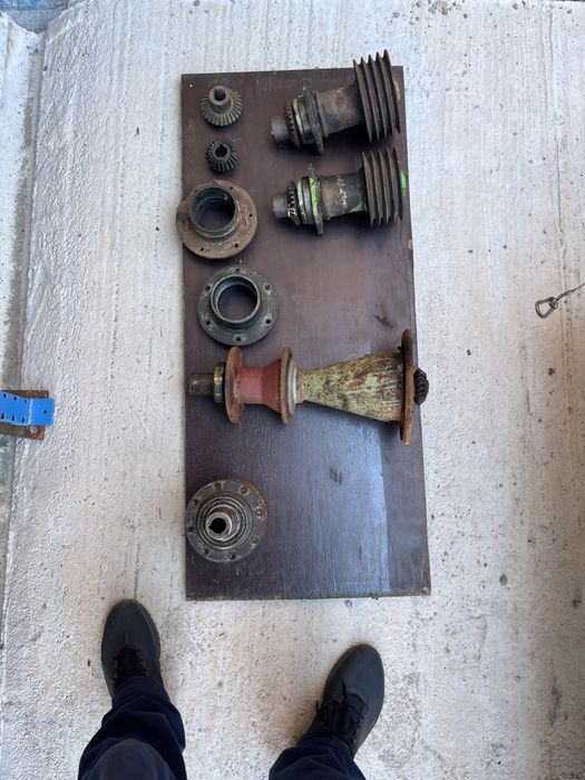 Piese coasa.  Piese cositoare  pz deutz