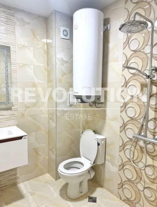 Дава се под наем Тристаен апартамент в Варна, Младост 1 - 95 кв.м за 750 € - Снимка #5