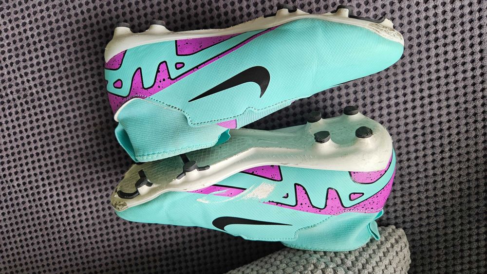 Футболни обувки Nike, 36,5 номер