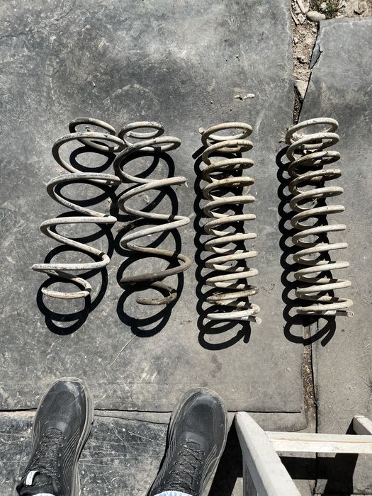 Продам пружины перед зад Приора