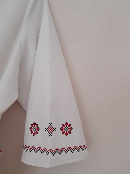 Рокля с народни мотиви