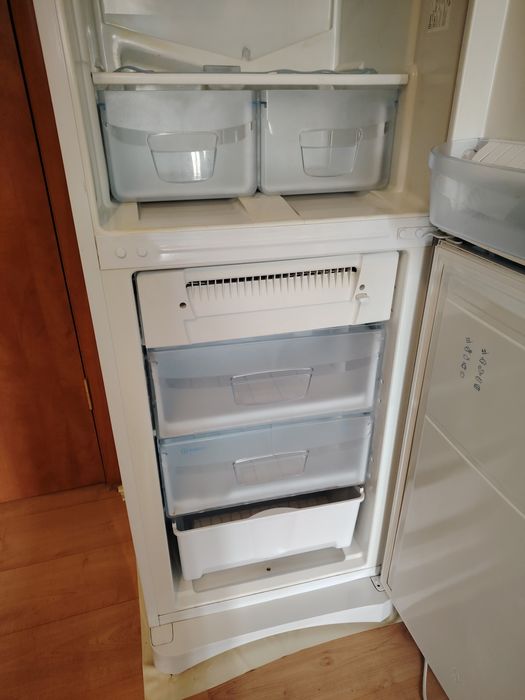 Продам холодильник