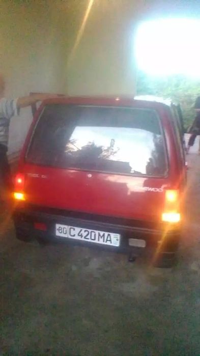 Daevvoo tiko rangi qizil