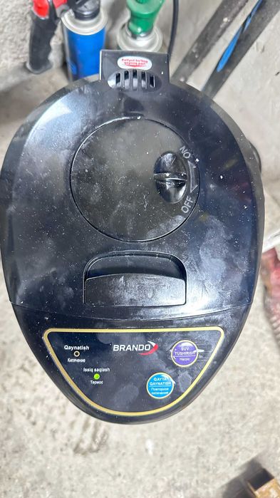 Продам термопот 6,8 л новый