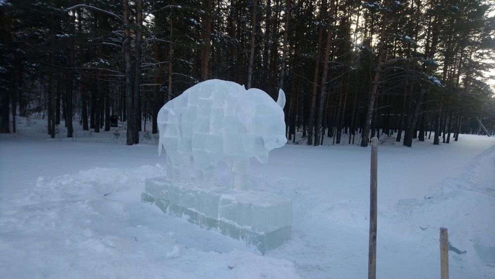 Фигуры из снега и льда