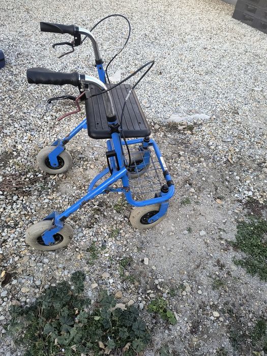 Vând cadru medical și noptieră