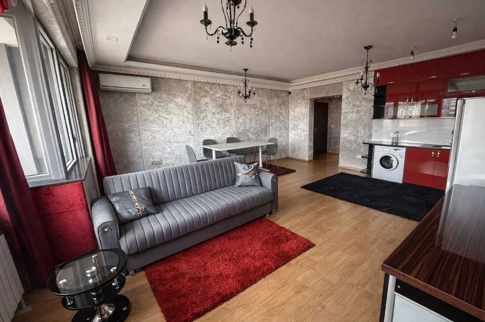 Тристаен апартамент под наем Студентски град