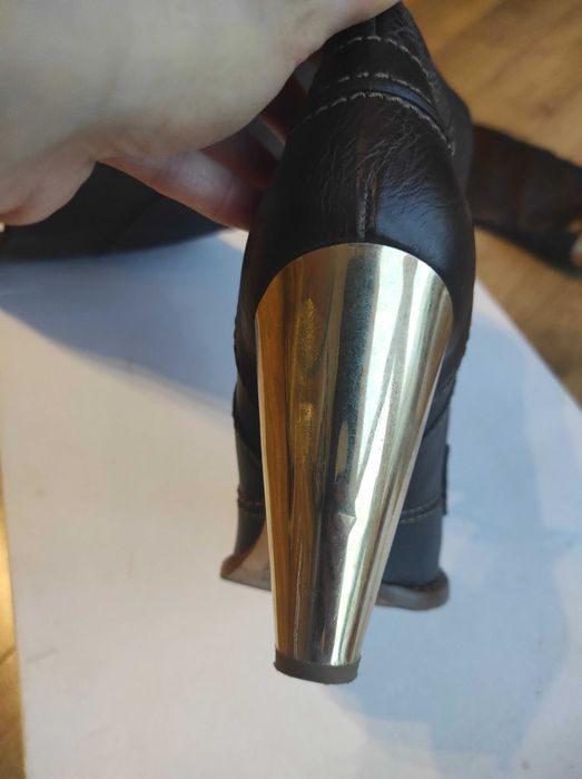 Ботуши над коляното D&G