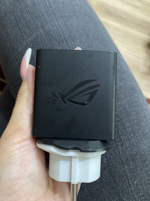 Продам адаптер от Asus Rog Phone 5