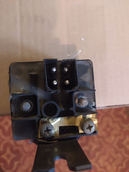 ГНП    и реле за подгревни свещи за Волво 740/940 (фолксвaген)