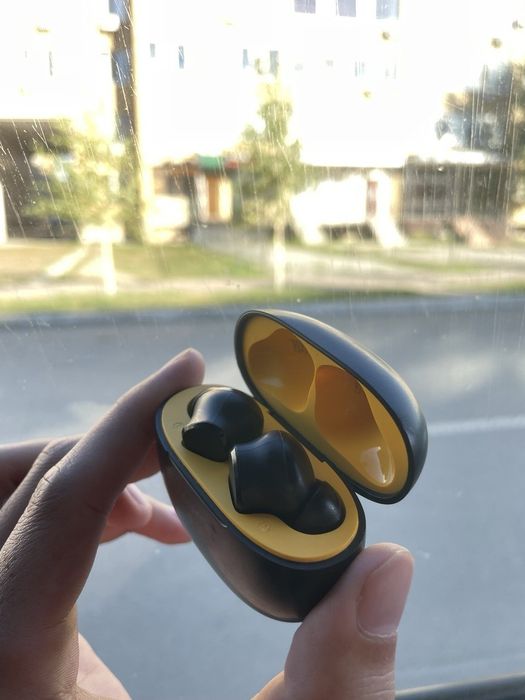 Продам наушники REALME BUDS PRO 110