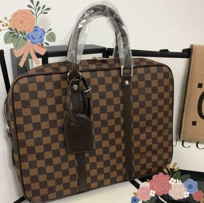 Geanta laptop port documents, model unisex, saculet, etichetă