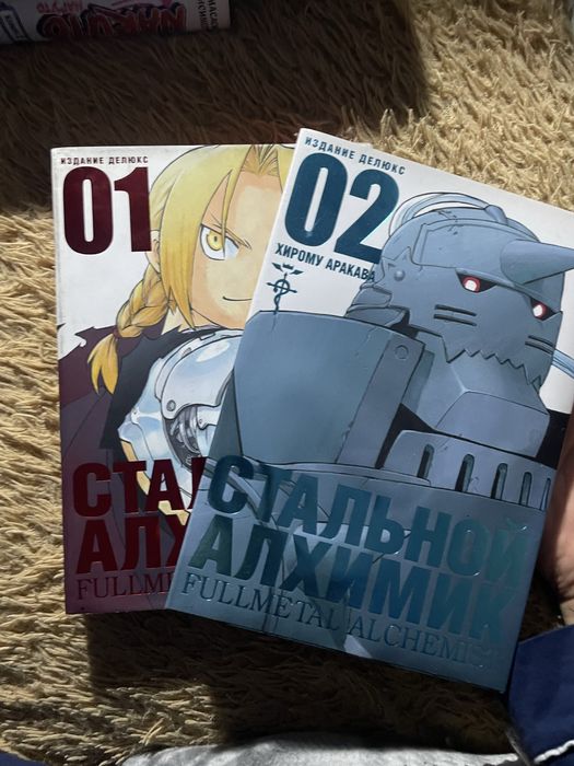 Книги аниме и фигурки