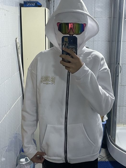 продам кофту с балаклавой вместе (вшито)