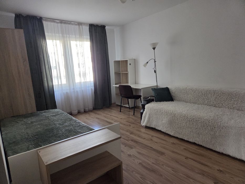 De inchiriat apartament în 7 Noi, 3 dormitoare,2 băi