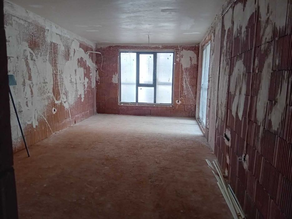 Тристаен апартамент Кючук Париж