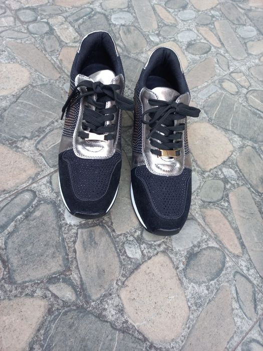 Спортни обувки,маратонки