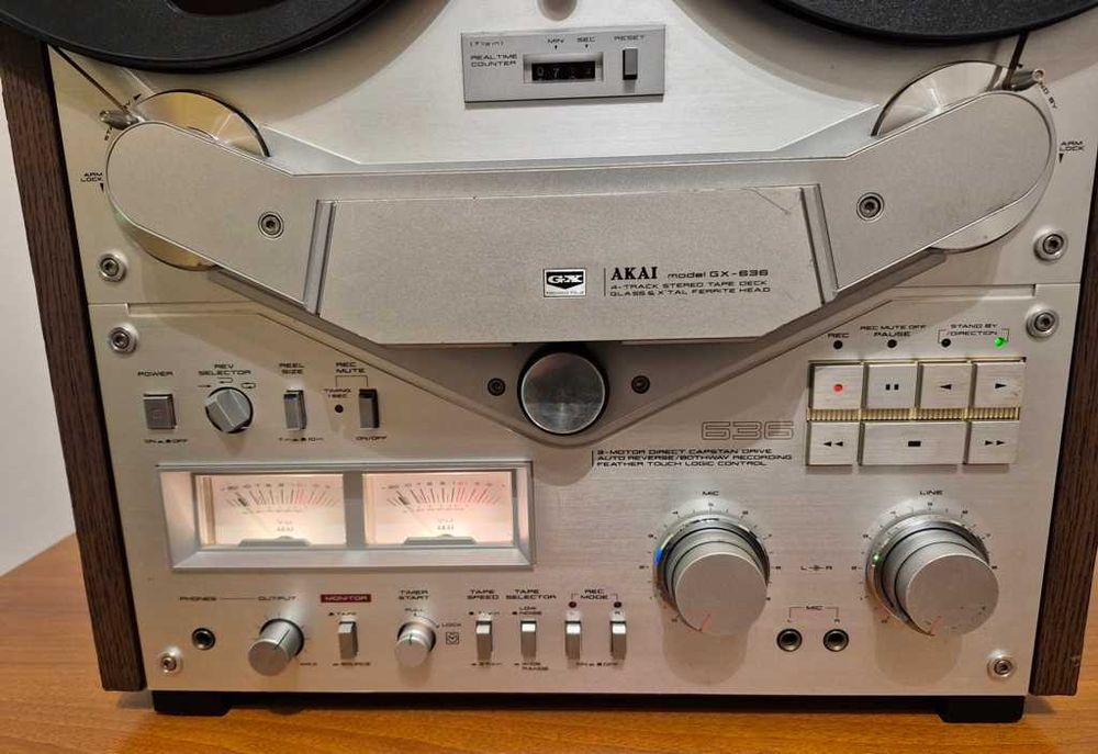 Vand magnetofon AKAI GX 636, revizuit, servisat anul trecut