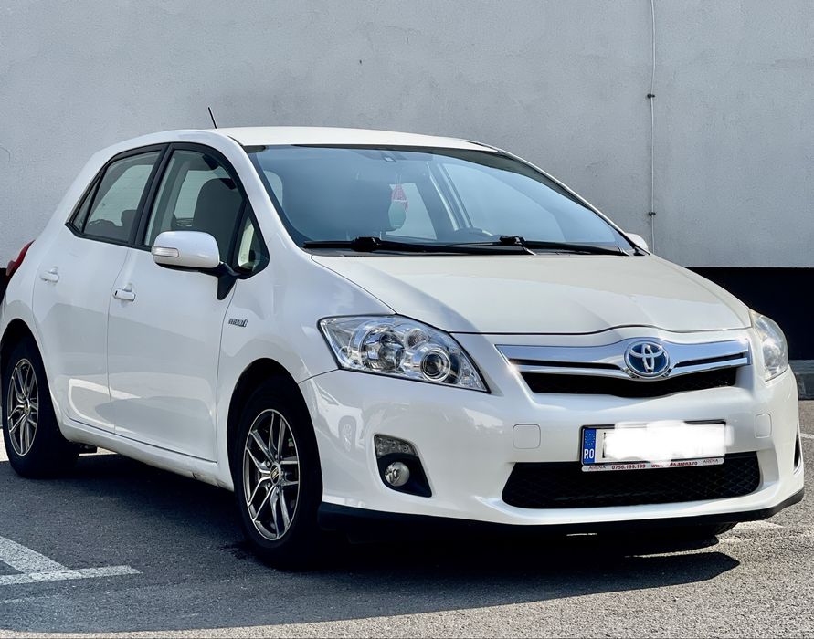 Vand toyota auris hybrid 2011