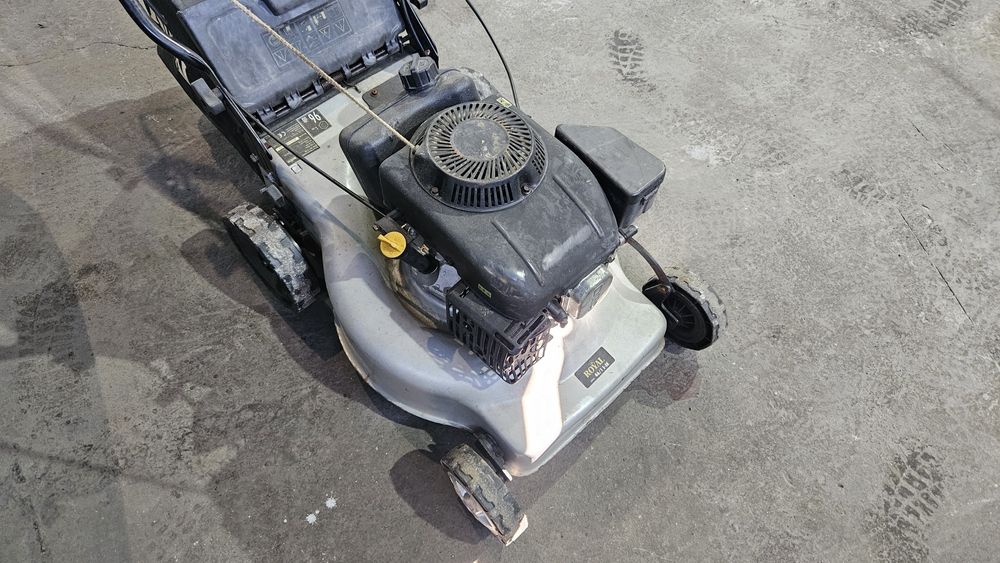 Бензинова косачка ROYALсамоходна