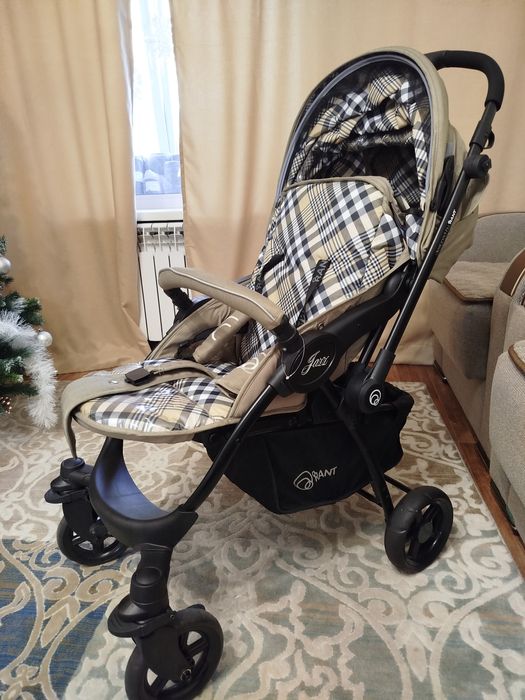 Детская коляска.