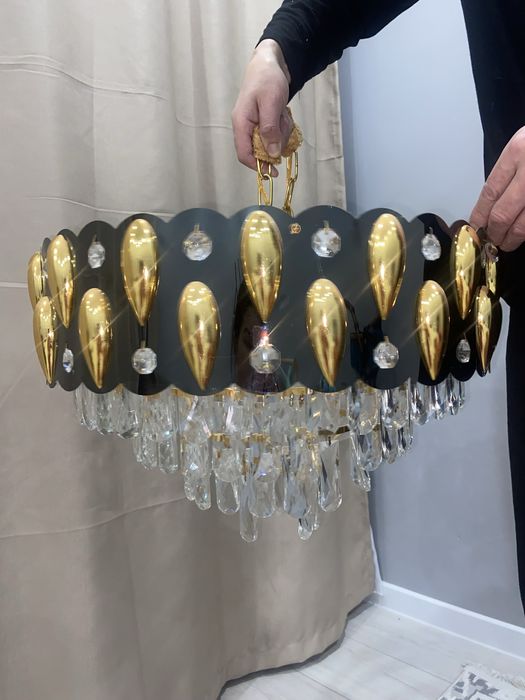 Хрустальная люстра
