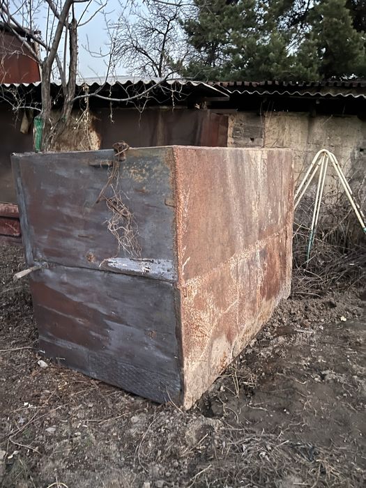 Емкасть советский қалың метал. 4куб