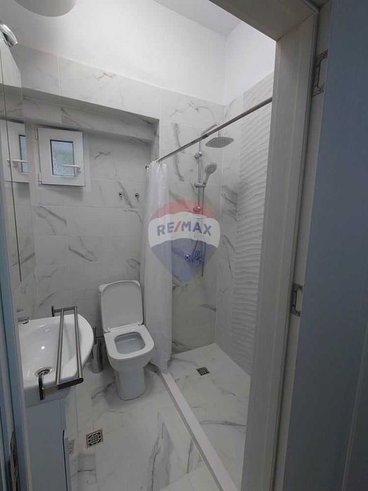 Дава се под наем Етаж от къща в Варна, Чайка - 140 кв.м за 800 € - Снимка #8