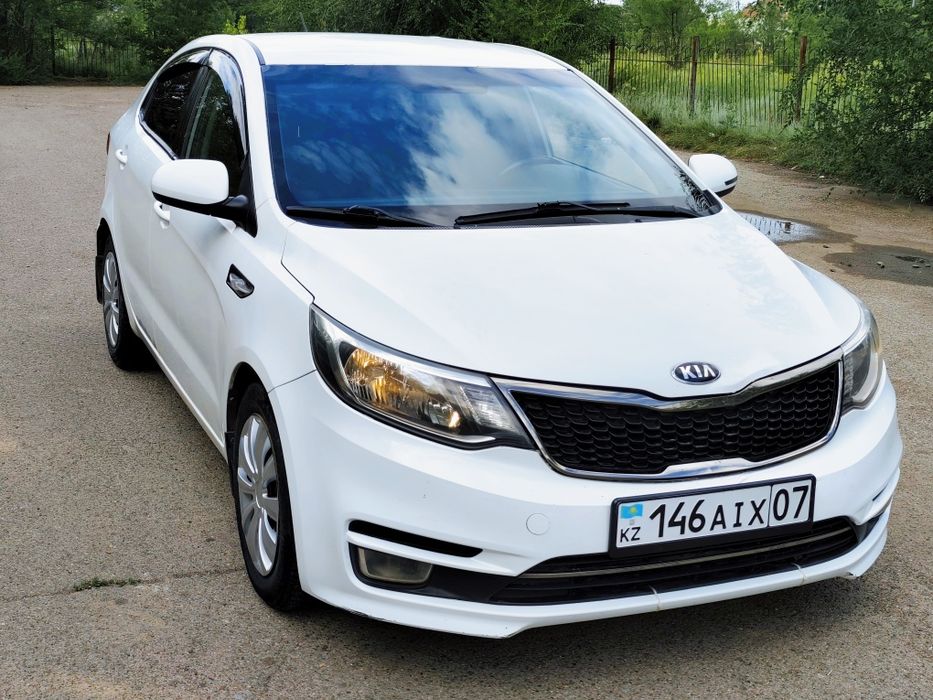 Продам Kia Rio на Автомате.