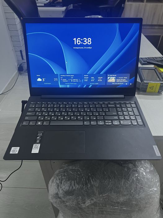Ноутбук Lenovo / i5-1035G1 / 12GB / SSD 256GB + HDD 500GB / 15.6” FHD