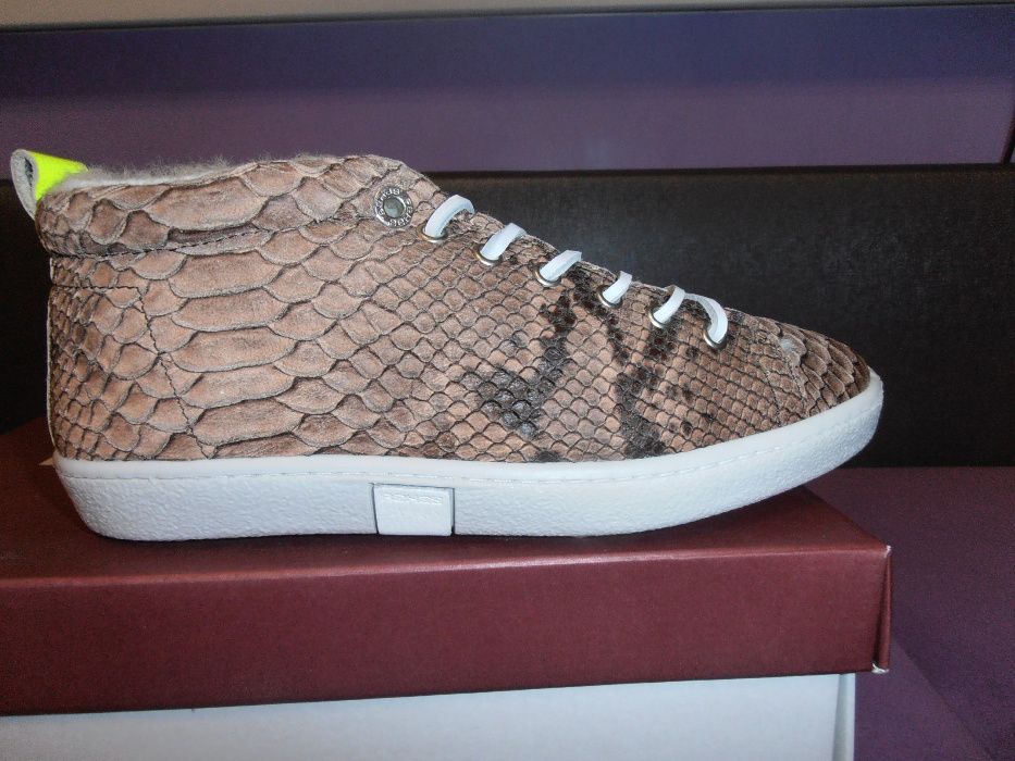 39 номер Rehab зимни кецове - ест. кожа със змийски ефект