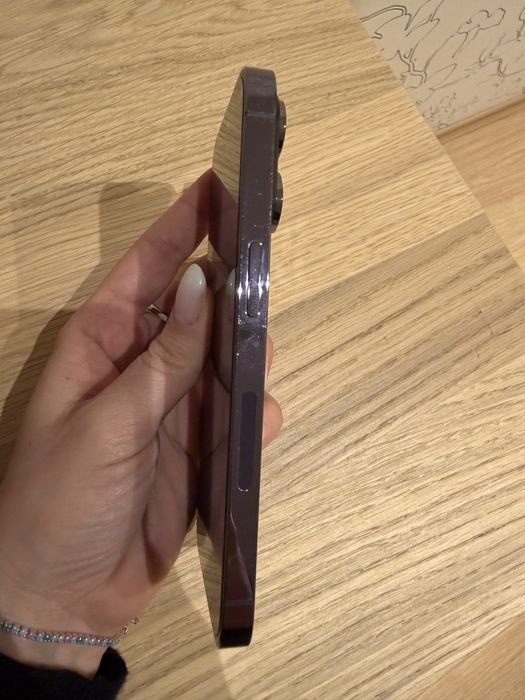 Iphone 14 pro deep purple