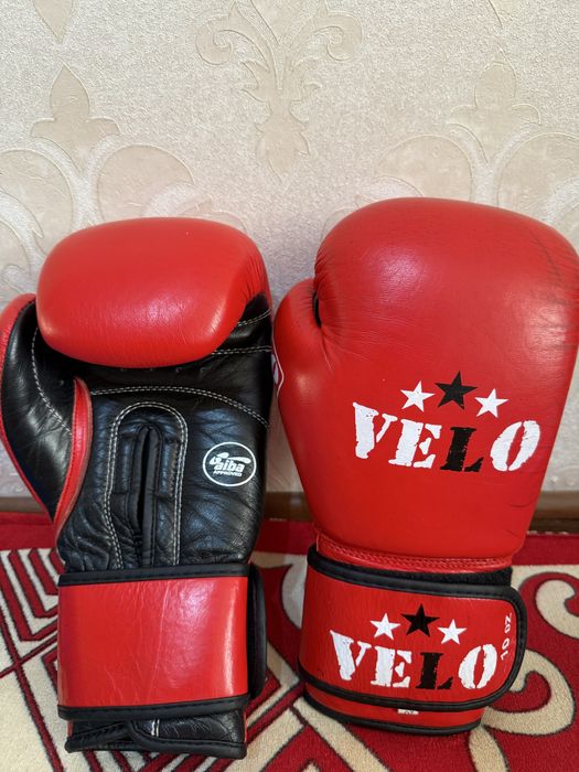 Продам шлем/перчатки читать описание строго!!!