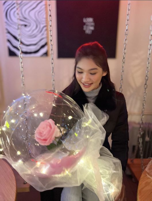 Оригинальные розы в шарике