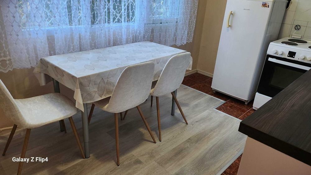 Дава се под наем Едностаен апартамент в София, Люлин 8 - 49 кв.м за 398.82 € - Снимка #2