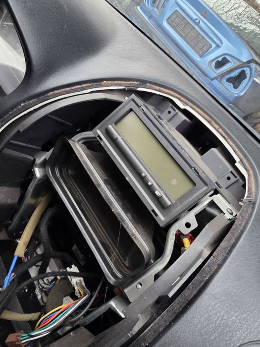 Борд компютър за Mitsubishi Carisma 2004 година