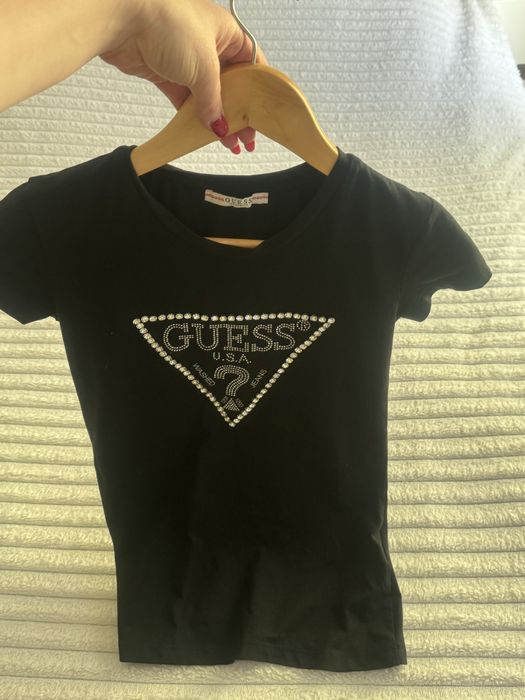 Guess - Дамска, черна тениска с камъни, размер С